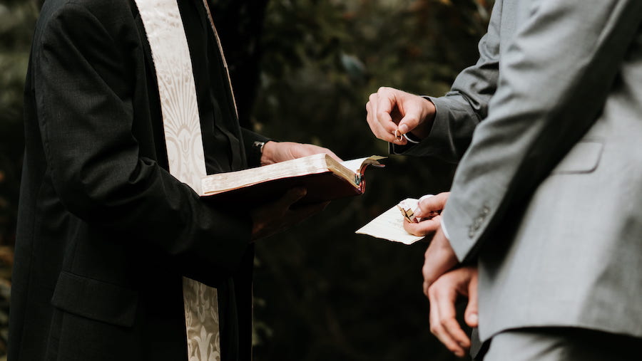 성소수자들에게 결혼 주례를 요청받았을 때 거부한다면 처벌받을까? 미국에서도 이런 사례는 없었지만 이 일화는 끝없이 재생산돼 한국교회에 공포심을 심었다. 