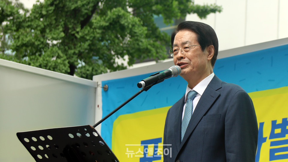 이번 집회를 주관한 한국지역성시화운동협의회 대표회장 채영남 목사는 차별금지법을 목숨 걸고 막아야 한다고 말했다. 뉴스앤조이 최승현