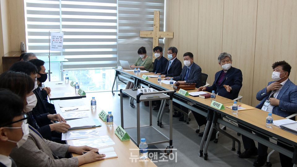 이동환 목사의 유죄 여부를 판단하는 경기연회 재판이 8월 21일 처음으로 열렸다. 뉴스앤조이 최승현