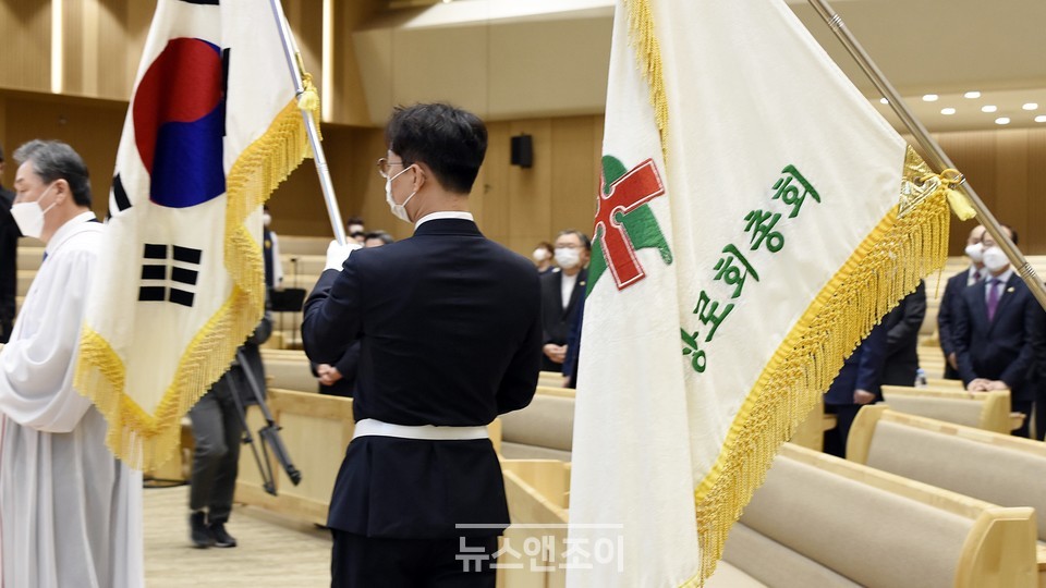 예장통합 105회 총회 여성 총대는 26명밖에 안 된다. 양성평등위는 '여성 총대 할당제'를 청원했다. 뉴스앤조이 이용필