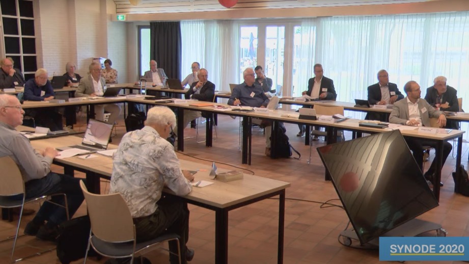 RCN은 올해 9월 '여성 안수 유지'로 결론짓고 이를 총회 홈페이지에 공개했다. RCN은 회의 내용을 유튜브로도 중계했다. RCN 홈페이지 갈무리