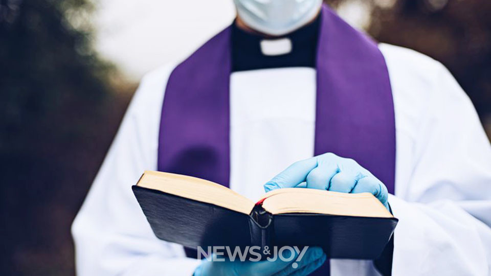 12월 8일부터 28일까지 3주간 수도권 지역 교회들은 예배를 비대면으로 전환해야 한다. 일일 신규 확진자 수가 600명을 넘어가는 상황에서 나온 대책이다. 한국교회총연합은 정부 조치에 대해 '비현실적 통제 조치'라는 논평을 발표했다. 뉴스앤조이 자료 사진