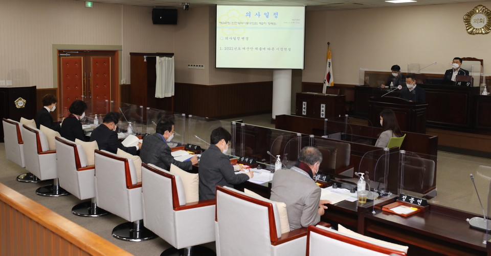 인천광역시 동구의회는 12월 8일 본회의를 열고 4대 3으로 인권조례를 제정했다. 입법 예고 사실이 알려지며 수백 건의 반대 민원이 들어왔지만, 이 압력을 이겨 내고 조례를 제정하는 데 성공했다. 동구의회 홈페이지 갈무리