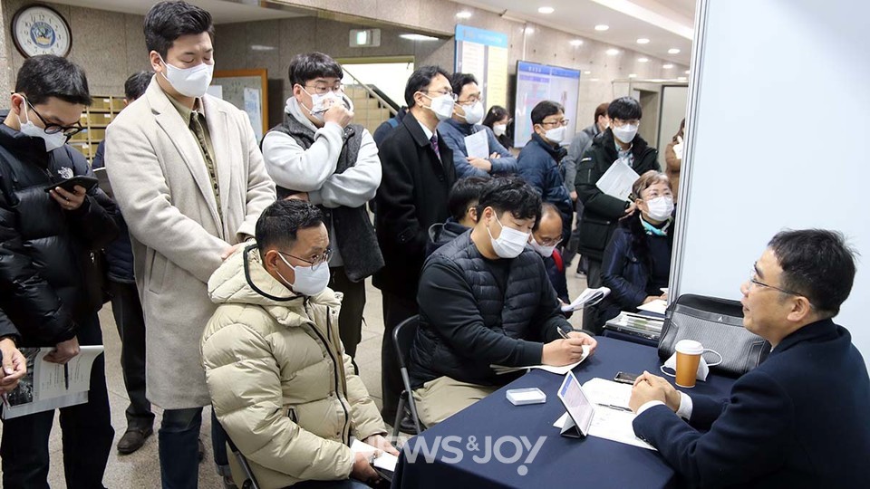 사회복지나 NGO 등 그간 교회와 접점이 있던 영역 이외에 인테리어, 농업, 운송업 등 목회자들에게 생소했던 직업에 대한 설명도 인기가 많았다. 인테리어 일을 하는 최주광 목사가 목회자들에게 노하우와 직업 선택 시 유의 사항을 설명하고 있다. 뉴스앤조이 최승현