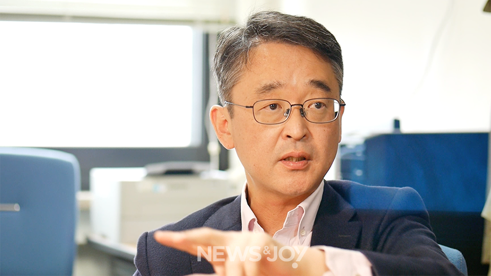 단국대 교수실에서 만난 김도형 교수의 첫인상은 그야말로 '학자'였다. 뉴스앤조이 구권효