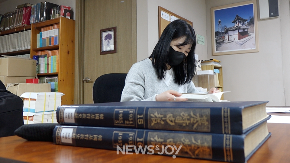 나수진 기자는 1930년대 자료들을 찾기 위해서 한국기독교역사연구소에 몇 번이나 방문했습니다. 뉴스앤조이 자료 사진