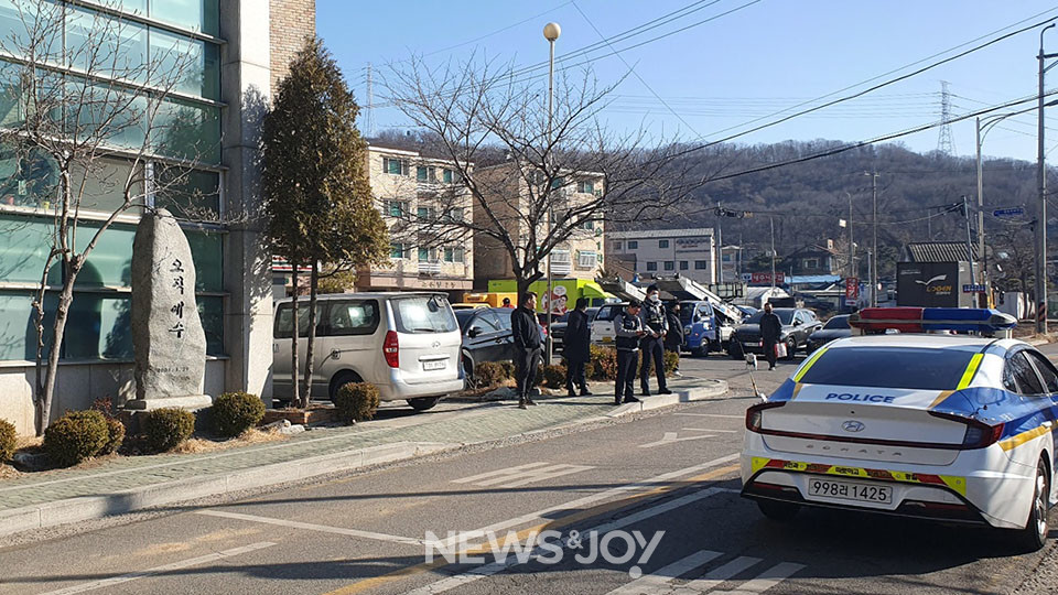 2월 19일과 26일 모두 경찰이 출동했지만