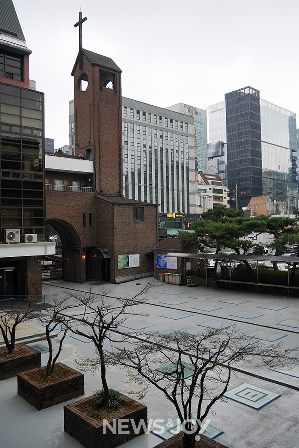 사랑의교회 강남 예배당 마당. 마당 기도회가 시작된 곳이다. 뉴스앤조이 구권효
