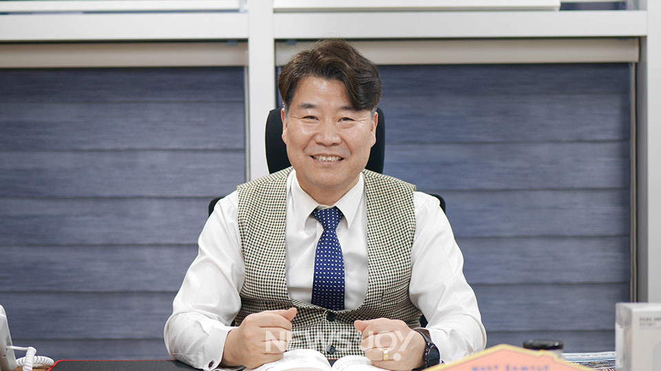 인천새소망교회 조계문 장로. 뉴스앤조이 구권효