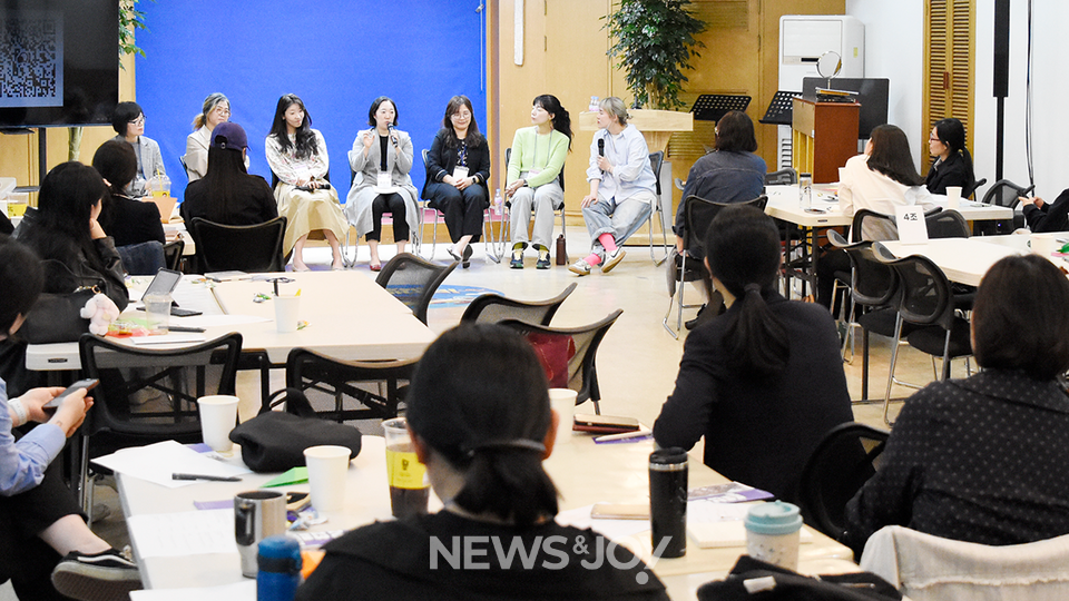 패널들을 통해서 다양한 목회 경험을 들을 수 있었다. 뉴스앤조이 박요셉