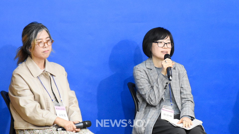 구미정 목사(사진 왼쪽)와 김신아 목사. 뉴스앤조이 박요셉