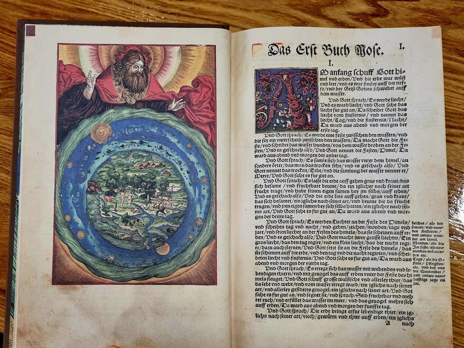 루터성경 창세기 1장 부분. 사진 제공 최주훈