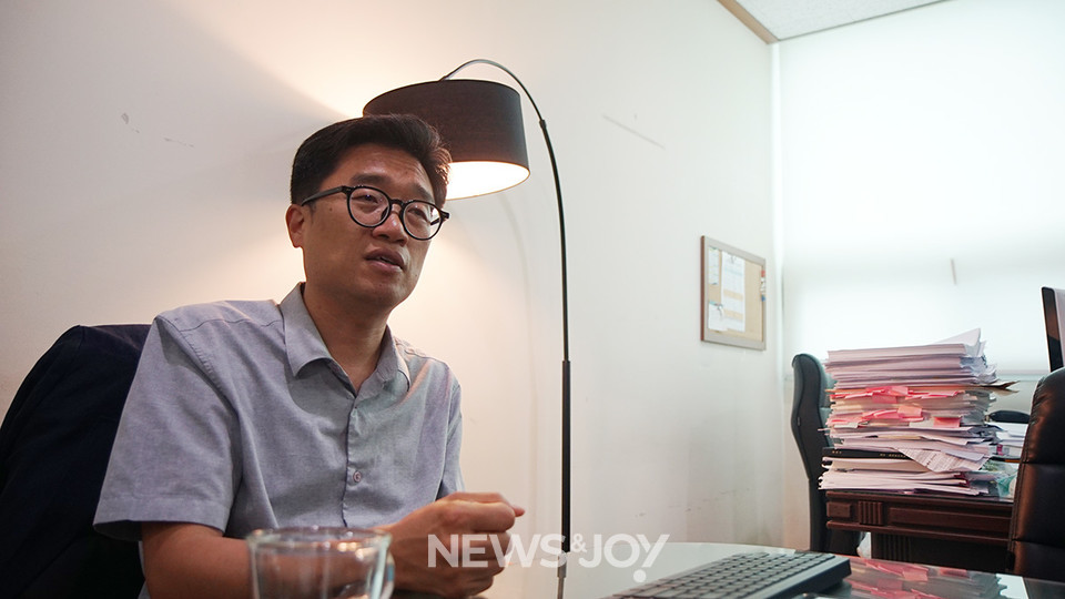 목사이면서 구의원이기도 한 송파구의회 박종현 의원을 7월 4일 만났다. 뉴스앤조이 나수진