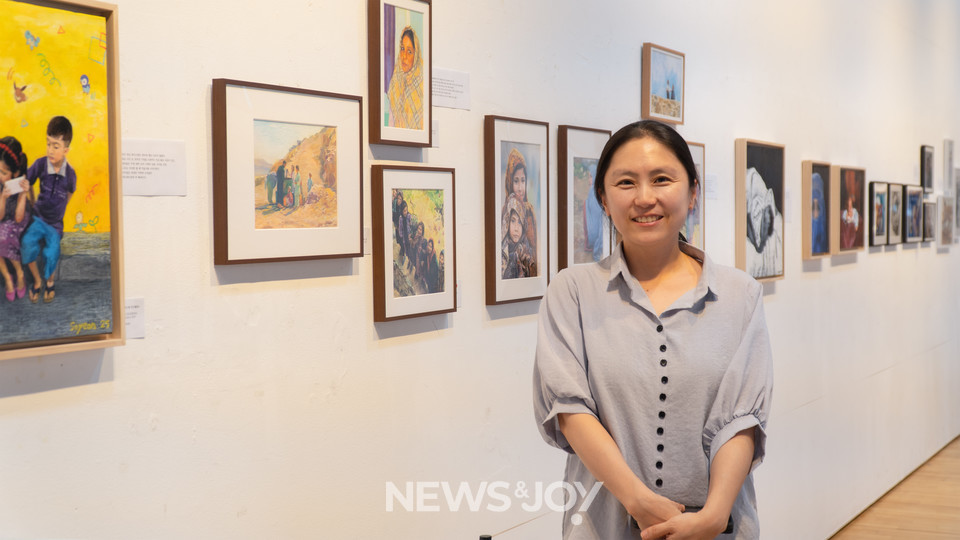 선교사이자 화가인 최소연 작가는 현재 GBT성경번역선교회에서 소식지 표지 작업과 전시 기획 등을 담당하고 있다. 뉴스앤조이 안디도