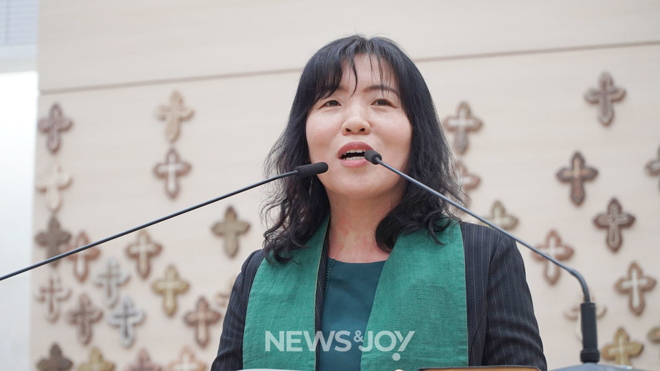 김지영 목사는 미래 세대를 위해 희망을 선포해야 한다고 강조했다. 뉴스앤조이 엄태빈