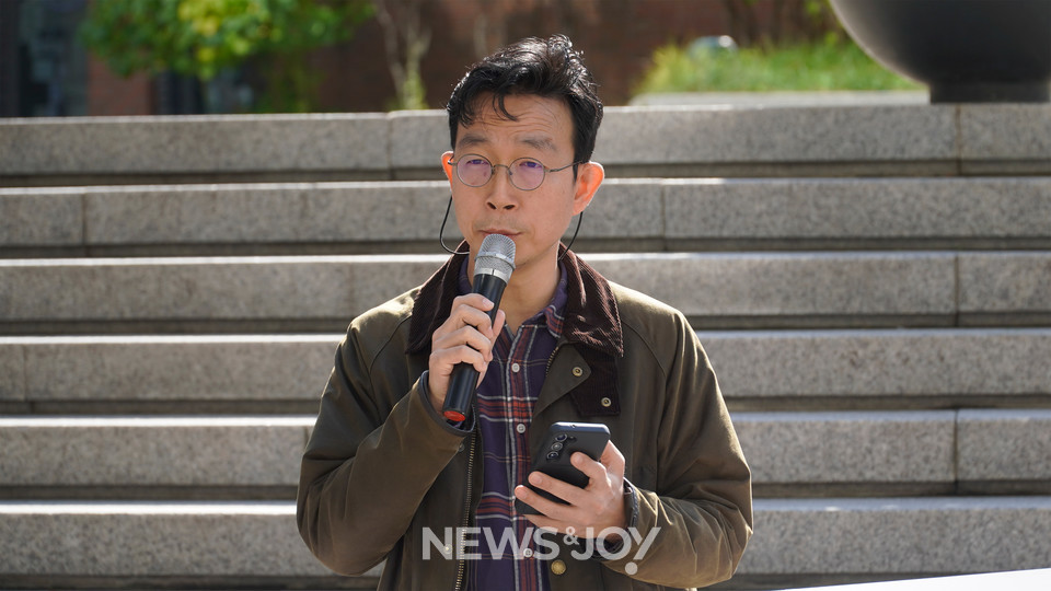 종교투명성센터 김집중 사무총장은 기존 법으로도 충분히 지원할 수 있다며 특별법 제정은 다른 종교가 같은 요구를 할 수 있는 빌미가 될 것이라고 주장했다. 뉴스앤조이 안디도