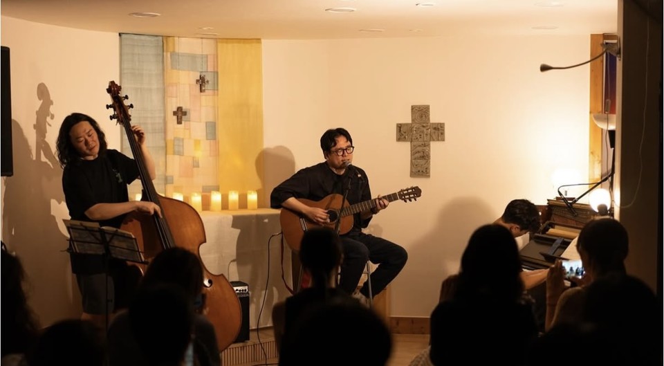 새민족교회는 교회를 사용하지 않는 평일, 공연 장소로 교회 공간을 열고 있다. 황푸하 인스타그램 갈무리