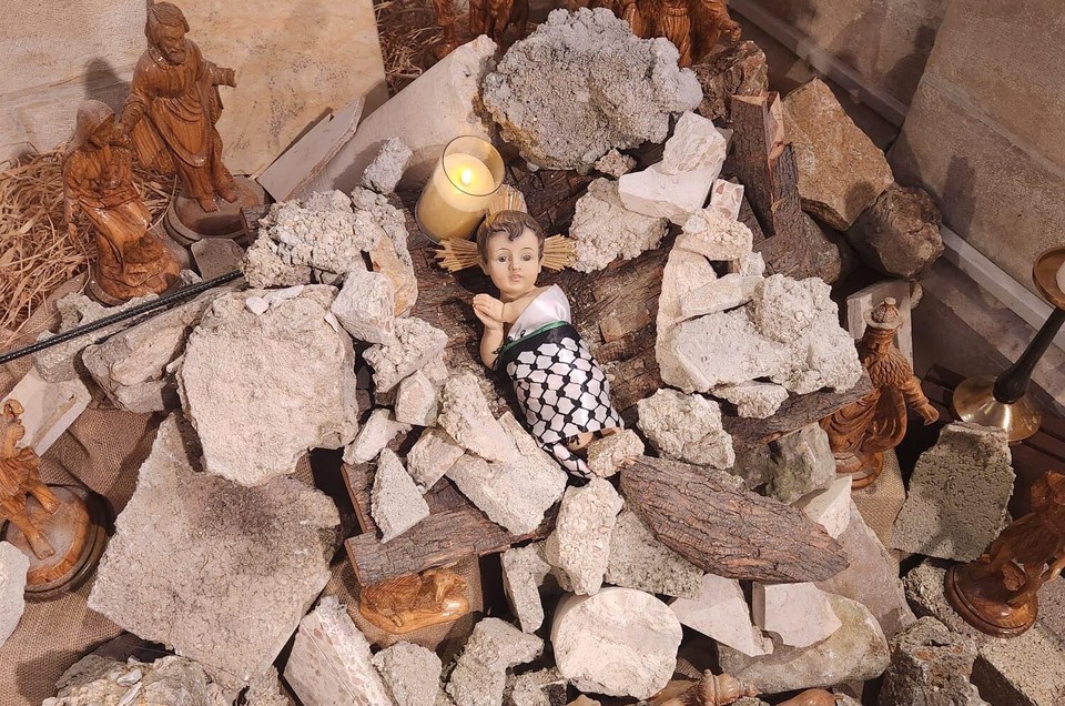 '잔해 속의 그리스도'. 사진 출처 문터 아이작 목사