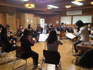 산동네 아이들 첼로 가르치는 터줏대감 목사