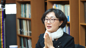 여성 안수는 남성들 마음에 들어 받아 낸 게 아니다