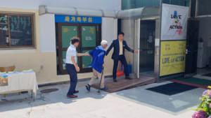 [교회의 문턱] ⑦ 오래된 교회들의 노력