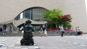 [교회의 문턱] ⑧ 최근 지어진 예배당, 배리어 프리 관점에서 보면