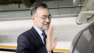 김의식 목사, 예장통합 총회 재판국 출석…심경 묻자 "＜뉴스앤조이＞ 폐간하라"