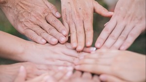 문 닫지 않게 새해에도 최선을 다하겠습니다