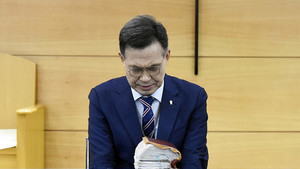 결국 해 넘긴 김의식 불륜 사건…예장통합 "법적으로 할 수 있는 게 없다"