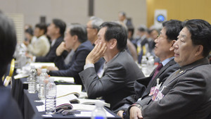 교회별 은급 부담금 인상안, 17표 차 부결