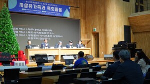 자살 유가족 두 번 울리는 교회 "유가족 죄 판단하려는 태도 버려야"