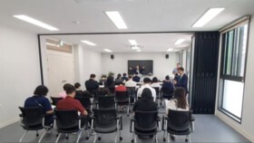 청소년상담복지센터에서 '예배' 연 넥스트클럽…"안 믿는 직원들 예수 영접하라" 